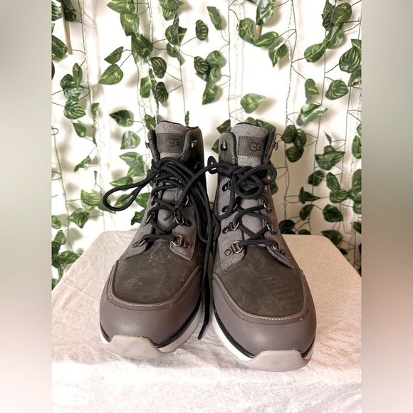 SOLD ON MERCARI !! Ugg Caulder Dark Grey Waterproof Leather/ Snow Hiker Boots - Picture 9 of 10